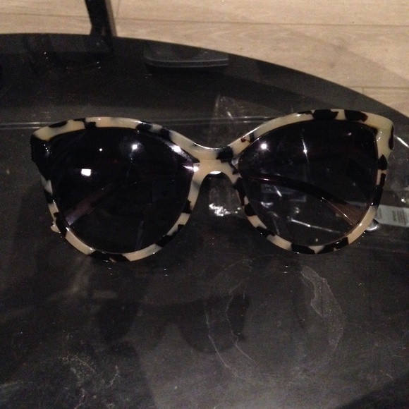 Stella McCartney Rounded Cat Eye Sunglasses - Picture 2 of 6